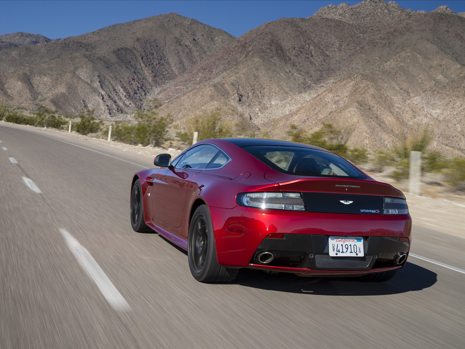 Aston Martin V12 Vantage S 2014
